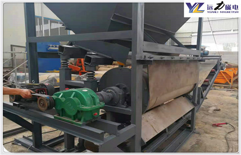 干式磁選機(jī),干式磁選機(jī)在競(jìng)爭(zhēng)激烈的市場(chǎng)中脫穎而出_鐵礦錳礦干式磁選機(jī)_多滾筒干式磁選機(jī)出現(xiàn)被異物擊穿時(shí)怎么處理?工作視頻皮帶及結(jié)構(gòu)價(jià)格 干式磁選機(jī),干式磁選機(jī)在競(jìng)爭(zhēng)激烈的市場(chǎng)中脫穎而出_鐵礦錳礦干式磁選機(jī)_多滾筒干式磁選機(jī)出現(xiàn)被異物擊穿時(shí)怎么處理?工作視頻皮帶及結(jié)構(gòu)價(jià)格