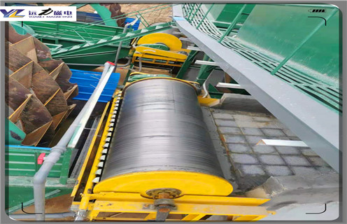 干式磁選機(jī)，磁選機(jī)廠家干式磁選機(jī)質(zhì)量好型號(hào)多_磁選機(jī)廠家干式磁選機(jī)質(zhì)量好型號(hào)多發(fā)展工作視頻皮帶及結(jié)構(gòu)價(jià)格