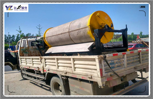 干式磁選機(jī),山西干式磁選機(jī)的原理和作用_推薦合適廠家皮帶及結(jié)構(gòu)價(jià)格,山西干式磁選機(jī)的原理和作用,干式磁選機(jī)廠家生產(chǎn)高性能干式磁選機(jī)設(shè)備回饋客戶 干式磁選機(jī),山西干式磁選機(jī)的原理和作用_推薦合適廠家皮帶及結(jié)構(gòu)價(jià)格,山西干式磁選機(jī)的原理和作用,干式磁選機(jī)廠家生產(chǎn)高性能干式磁選機(jī)設(shè)備回饋客戶